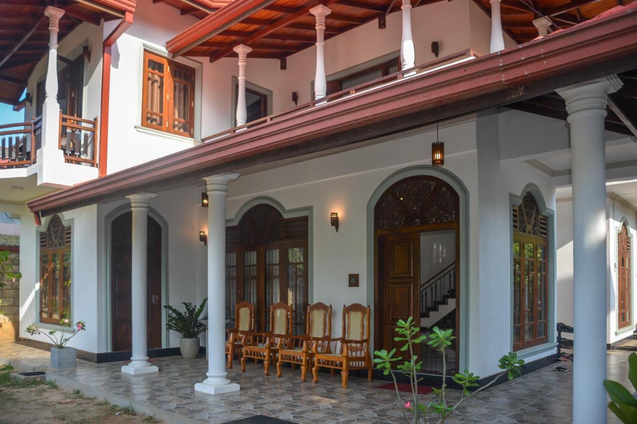 Janu Homestay Тангале Екстериор снимка