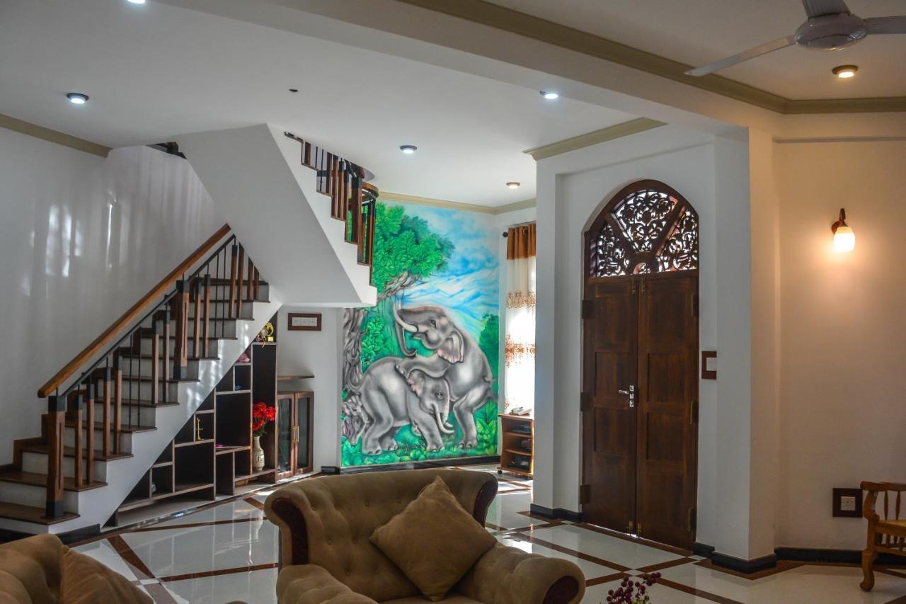 Janu Homestay Тангале Екстериор снимка