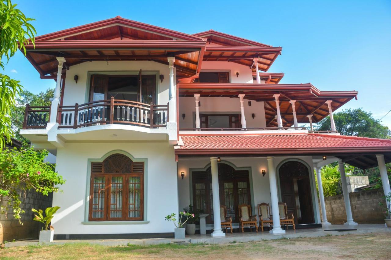 Janu Homestay Тангале Екстериор снимка