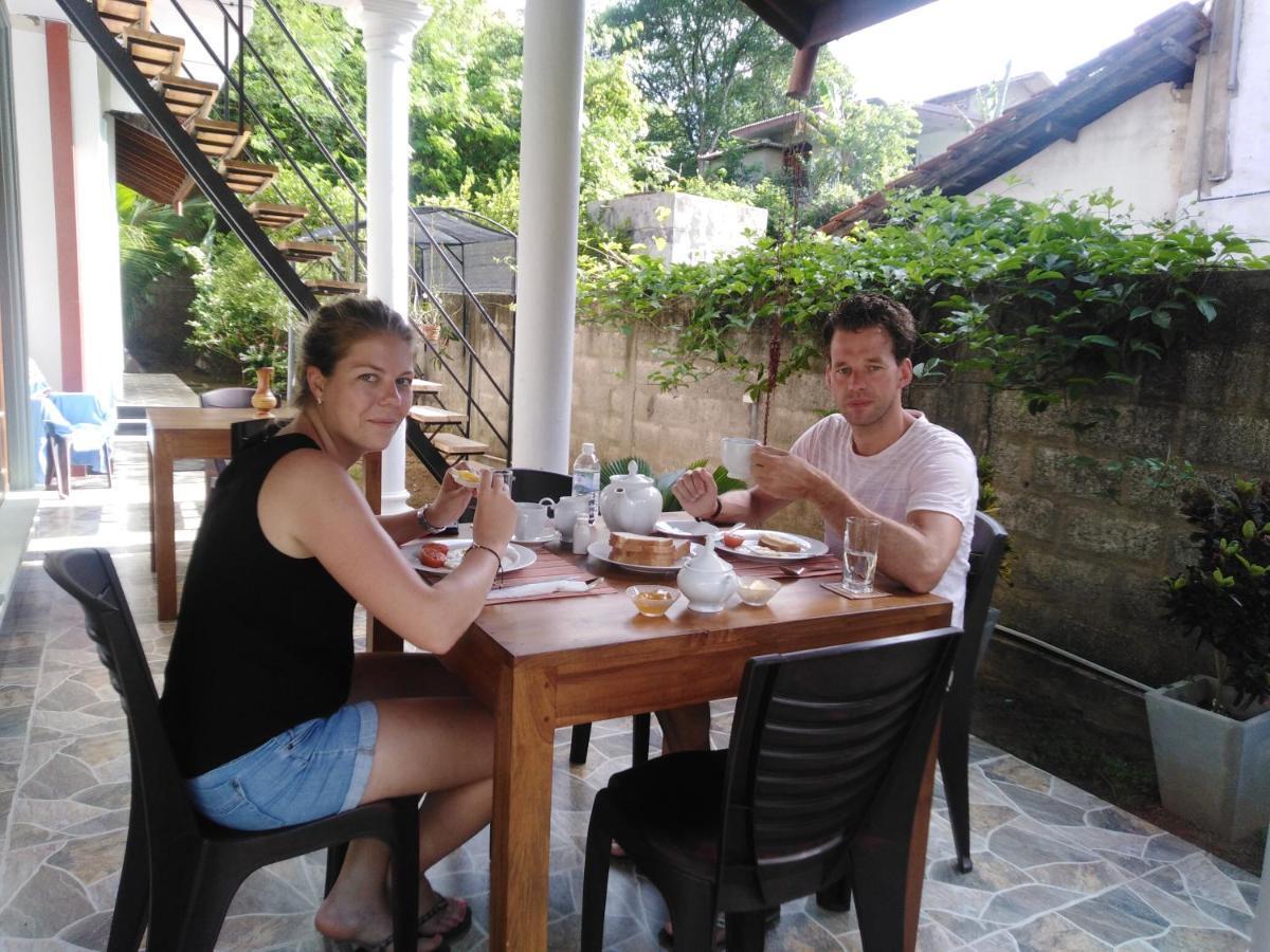 Janu Homestay Тангале Екстериор снимка